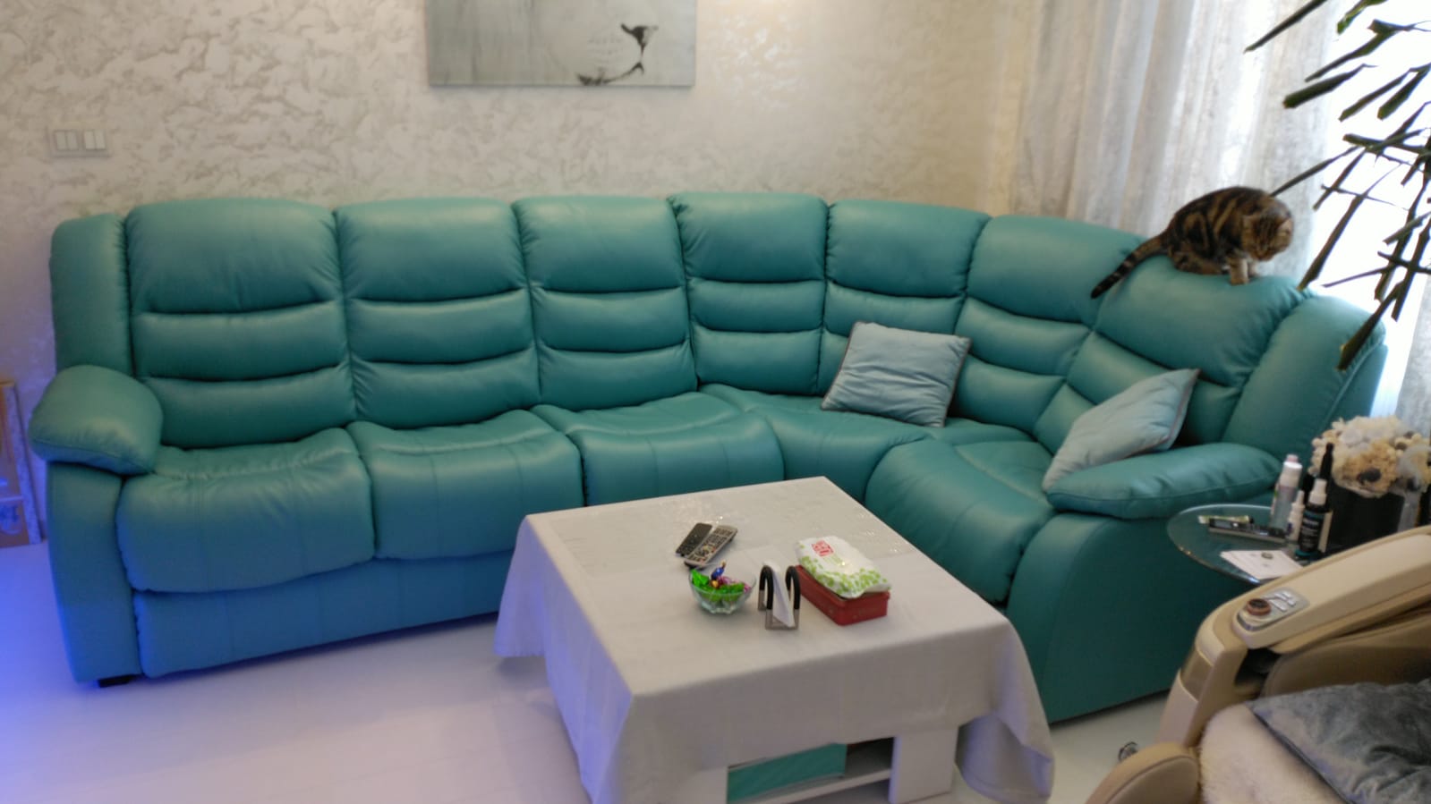 Перетяжка дивана на дому. Вилючинск