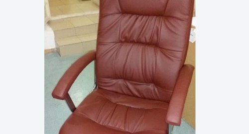 Обтяжка офисного кресла. Вилючинск